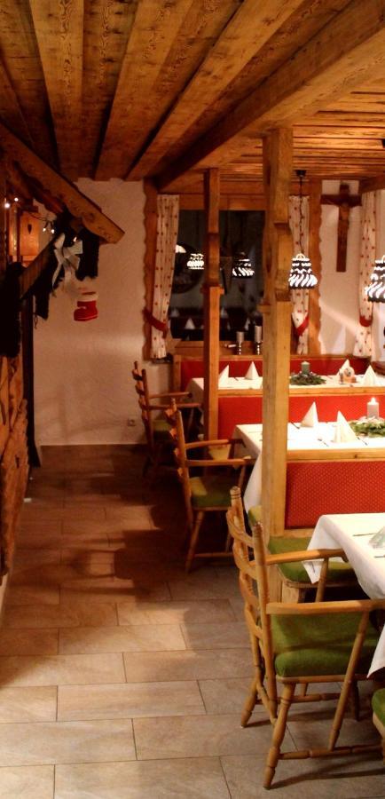 Berggasthof Karntner Alm Hotel มิทเทนวัลด์ ภายนอก รูปภาพ