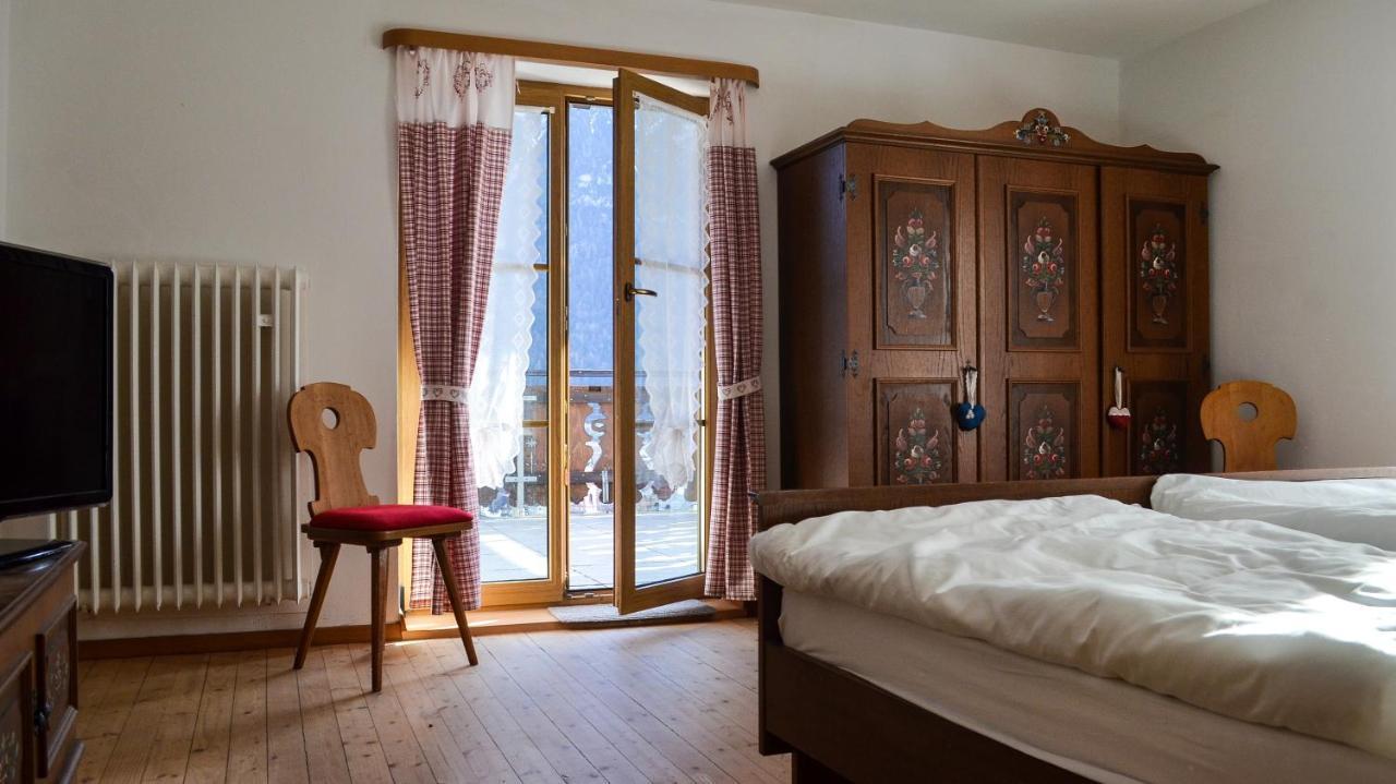 Berggasthof Karntner Alm Hotel มิทเทนวัลด์ ภายนอก รูปภาพ