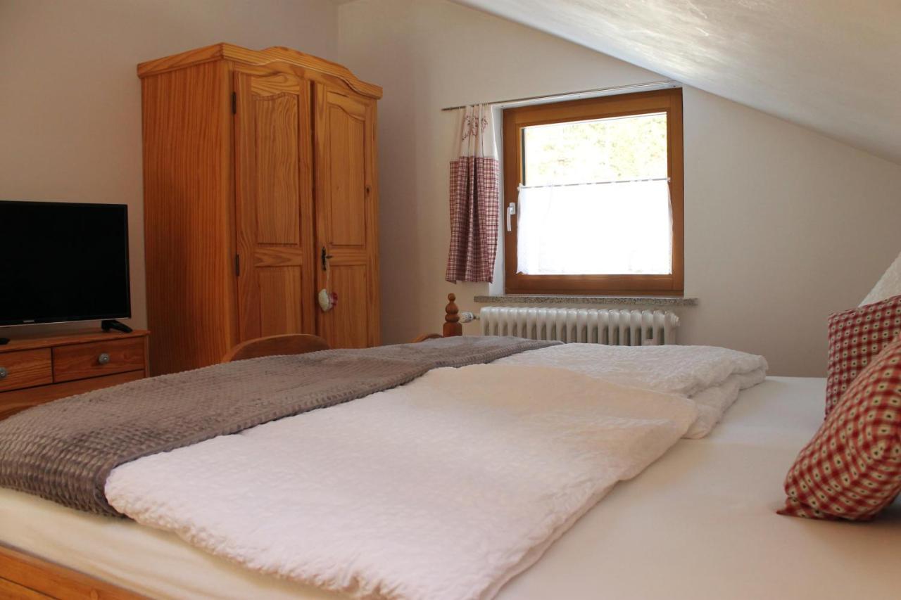 Berggasthof Karntner Alm Hotel มิทเทนวัลด์ ภายนอก รูปภาพ
